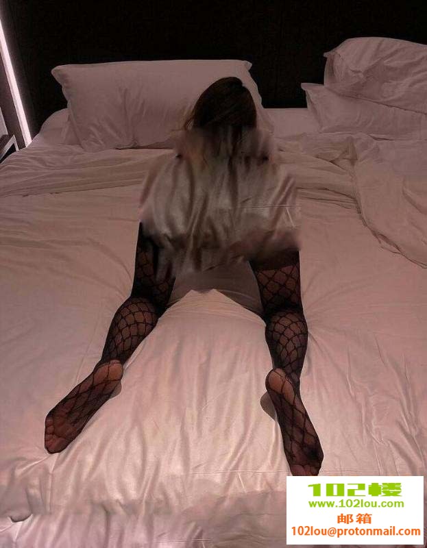 212554bmb4bomhettyhqb0.jpg