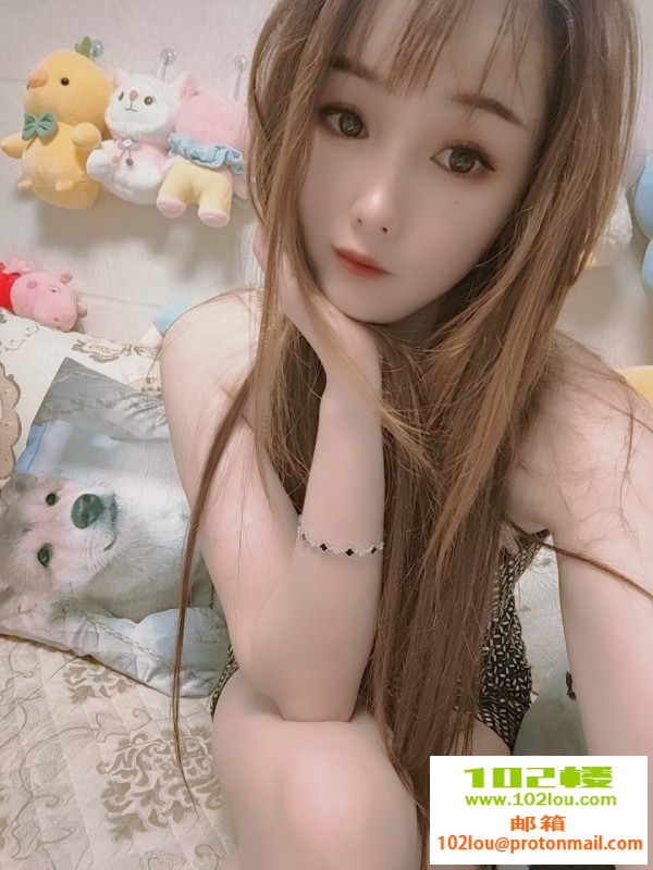 222650gy0lq51mimnmossi.jpg