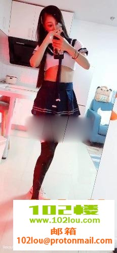 220333u21vcjcq20x121im.jpg