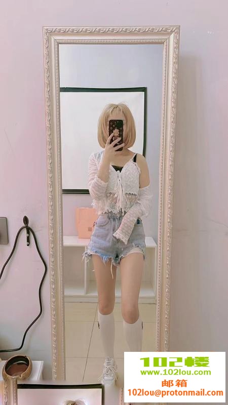 021041tk0syiw5h7sxqris.jpg