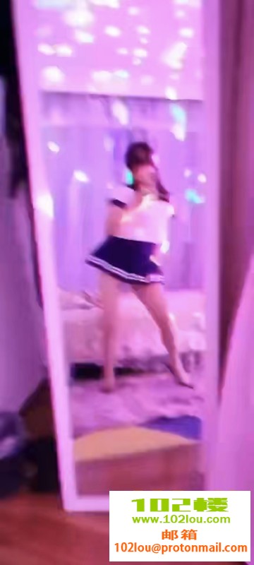 114526uuxv9x22czo22xpc.jpg