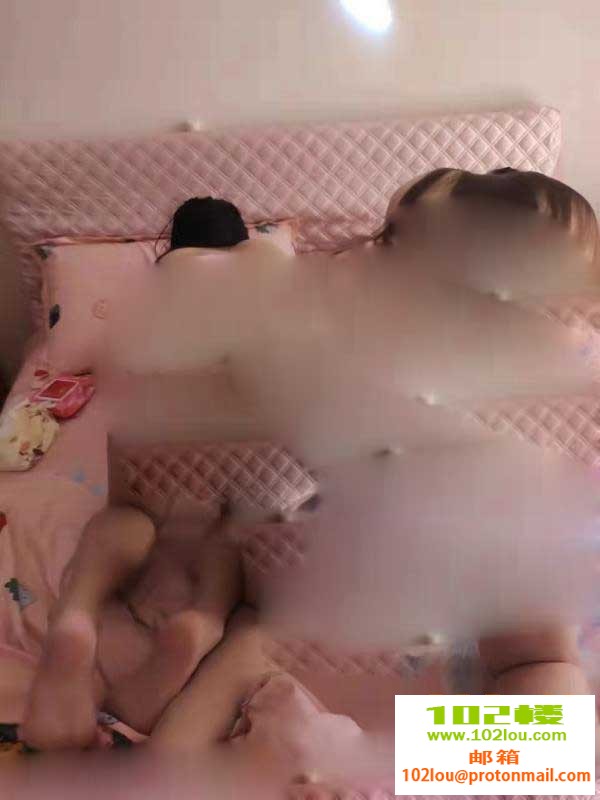 142430d20irnvtv0plin08.jpg
