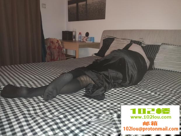 145943m0s6szs287hpez22.jpg