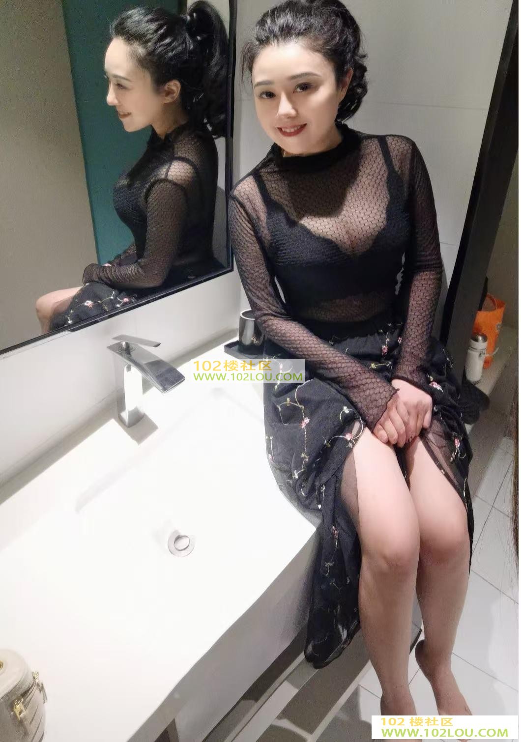 173653eti52hyb6st8h828.jpg